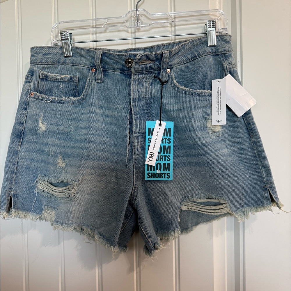 YMI Mom Fit Button Fly Shorts Jean Women Shorts Size 9 Blue Distressed, thrashed